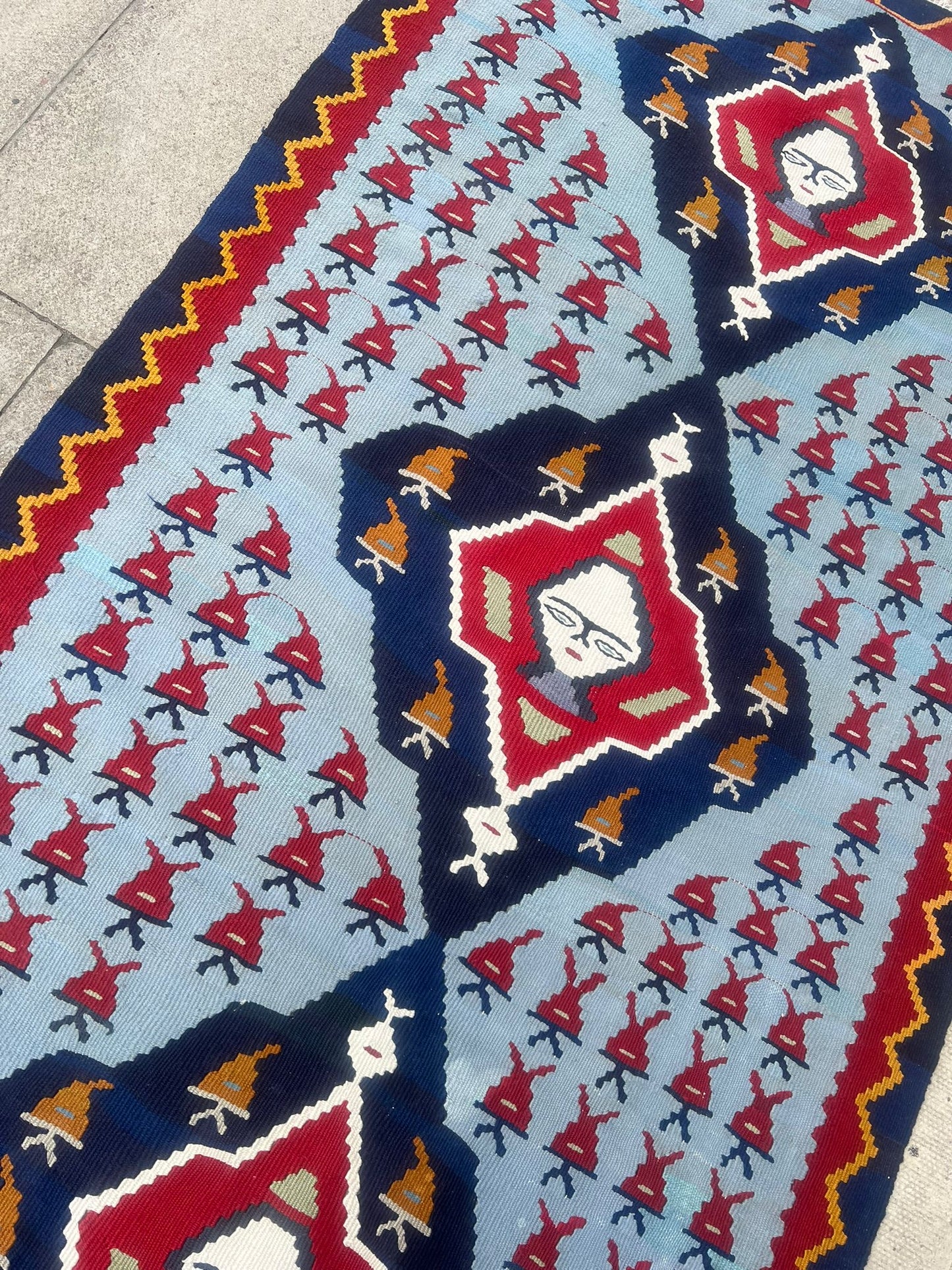KILIM RUG