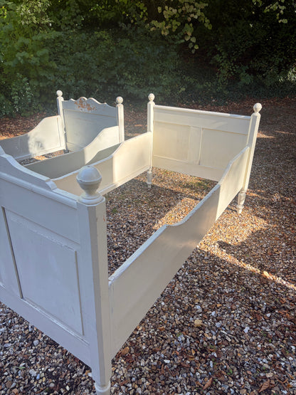 SINGLE SLEIGH BEDS