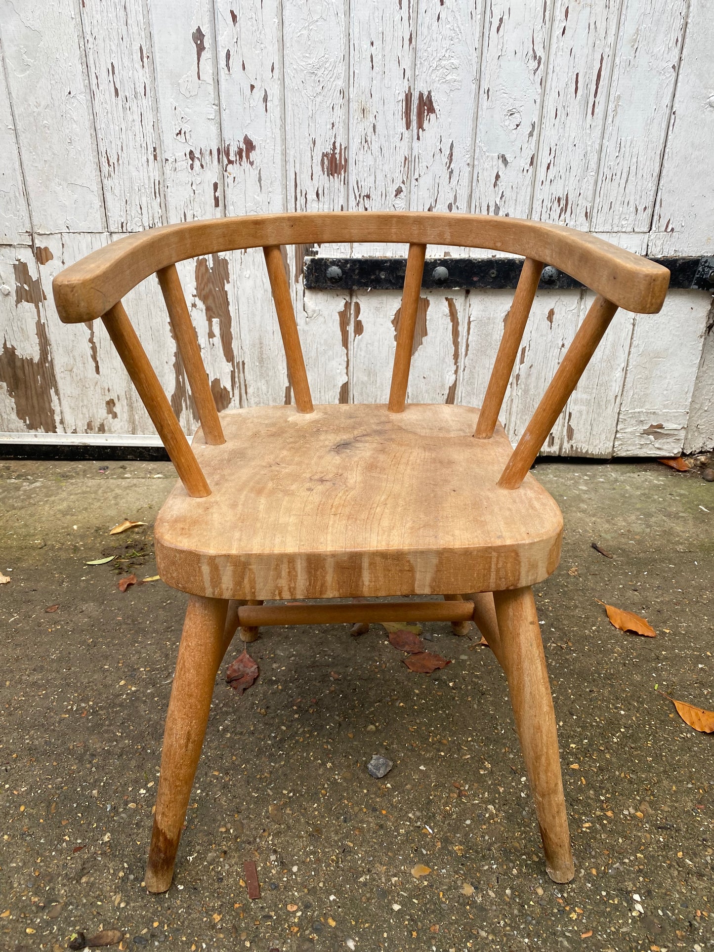 CHILDS CHAIR