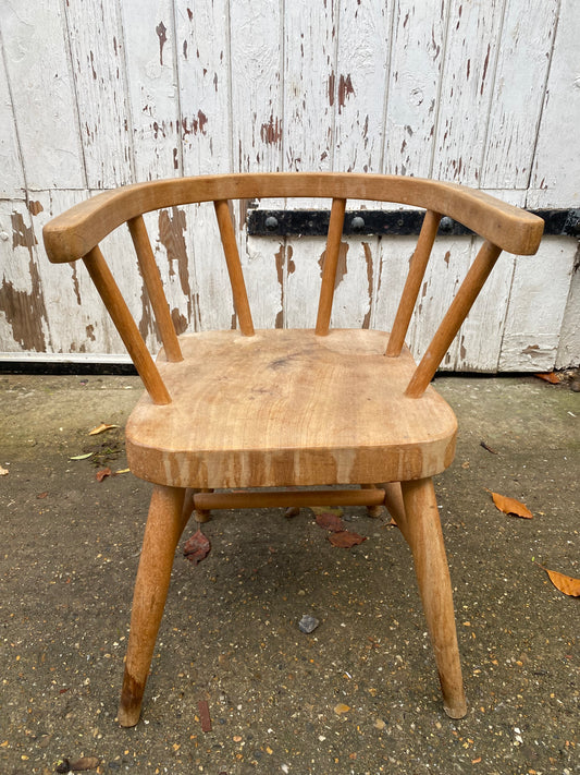 CHILDS CHAIR