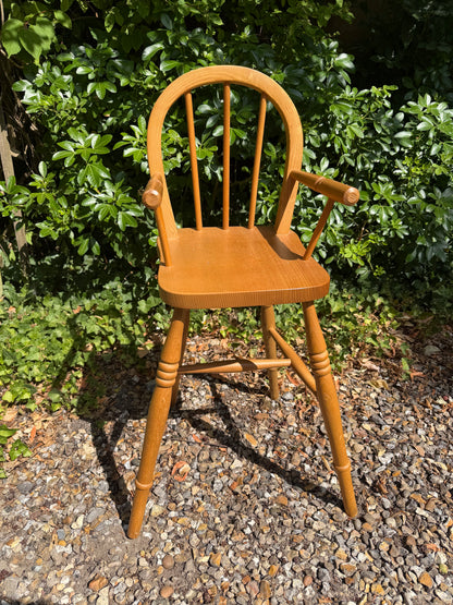 HIGH CHAIR