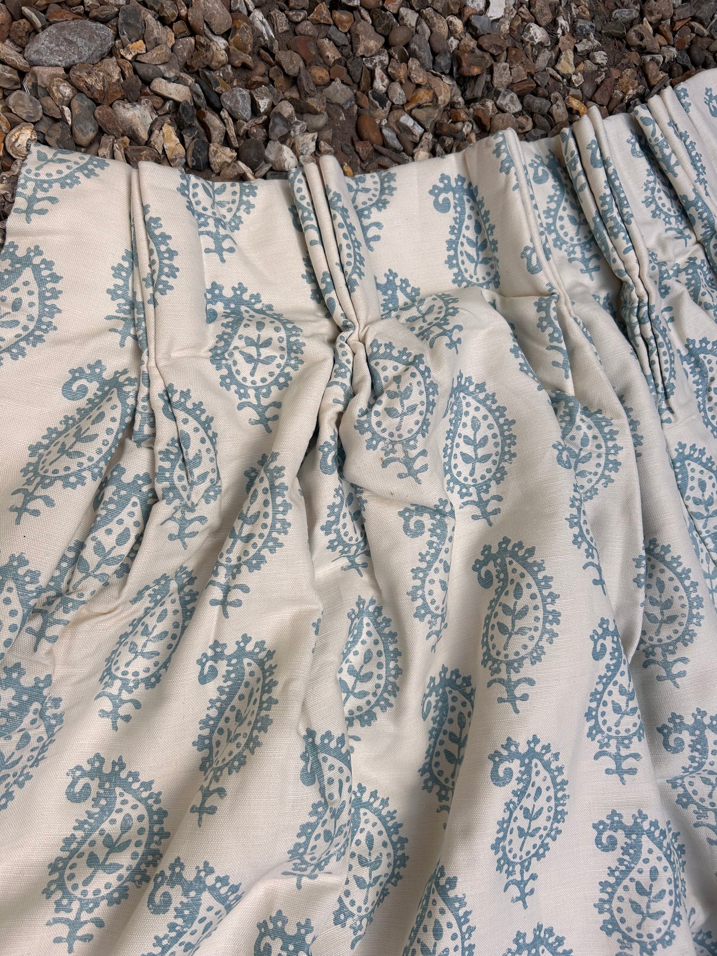 PAISLEY CURTAIN