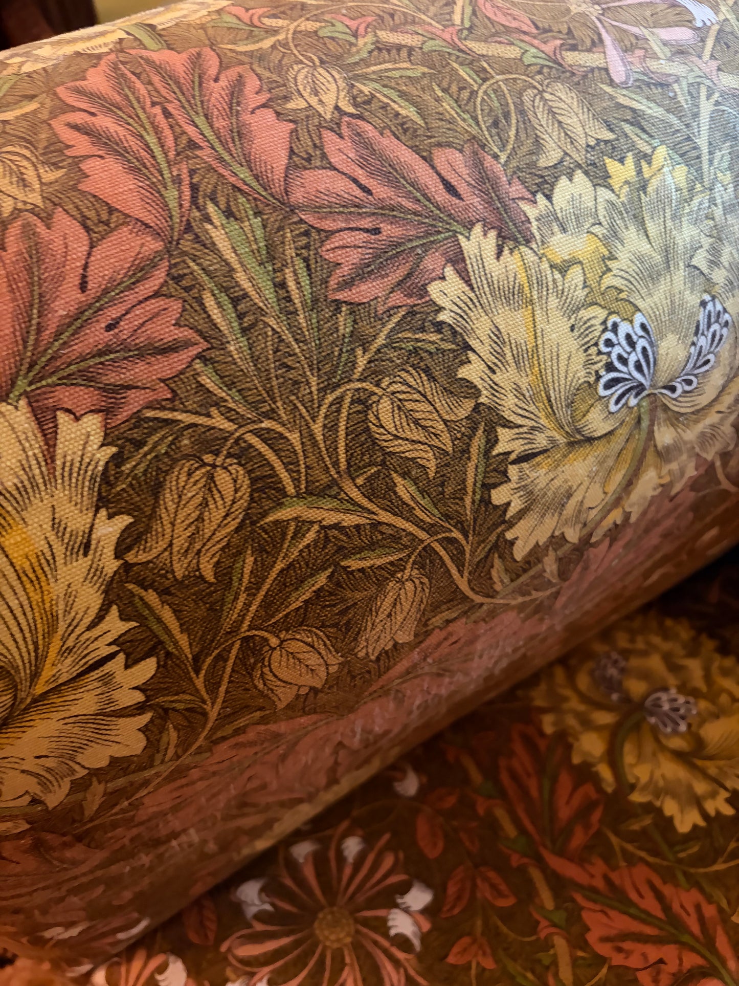 WILLIAM MORRIS SOFA