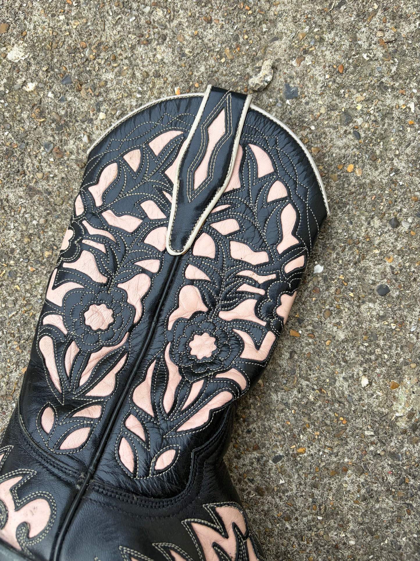 VINTAGE COWBOY BOOTS