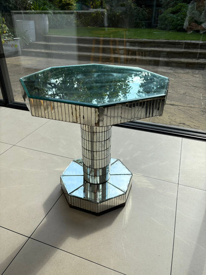 MIRROR TABLE