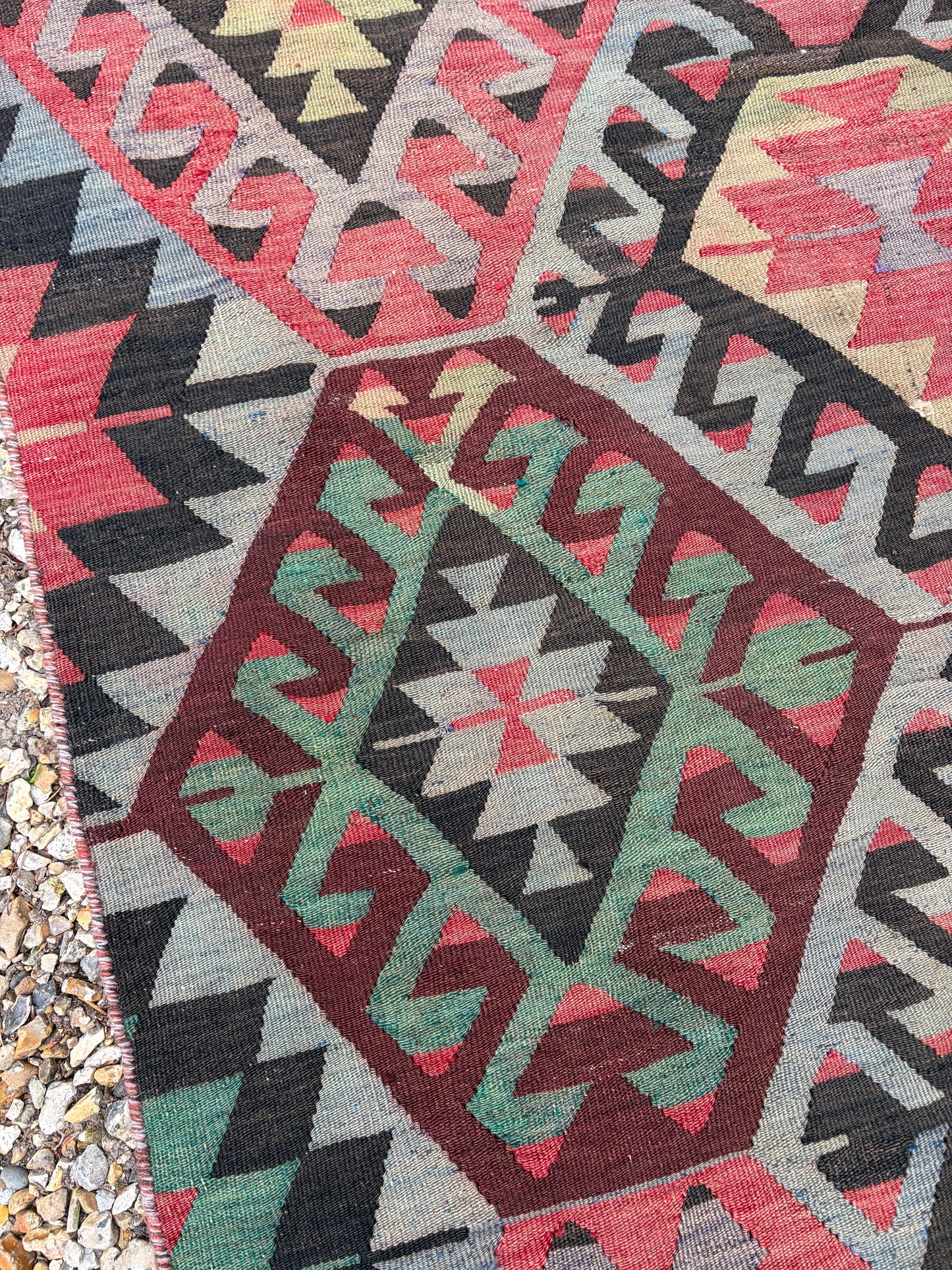 ANTIQUE KILIM