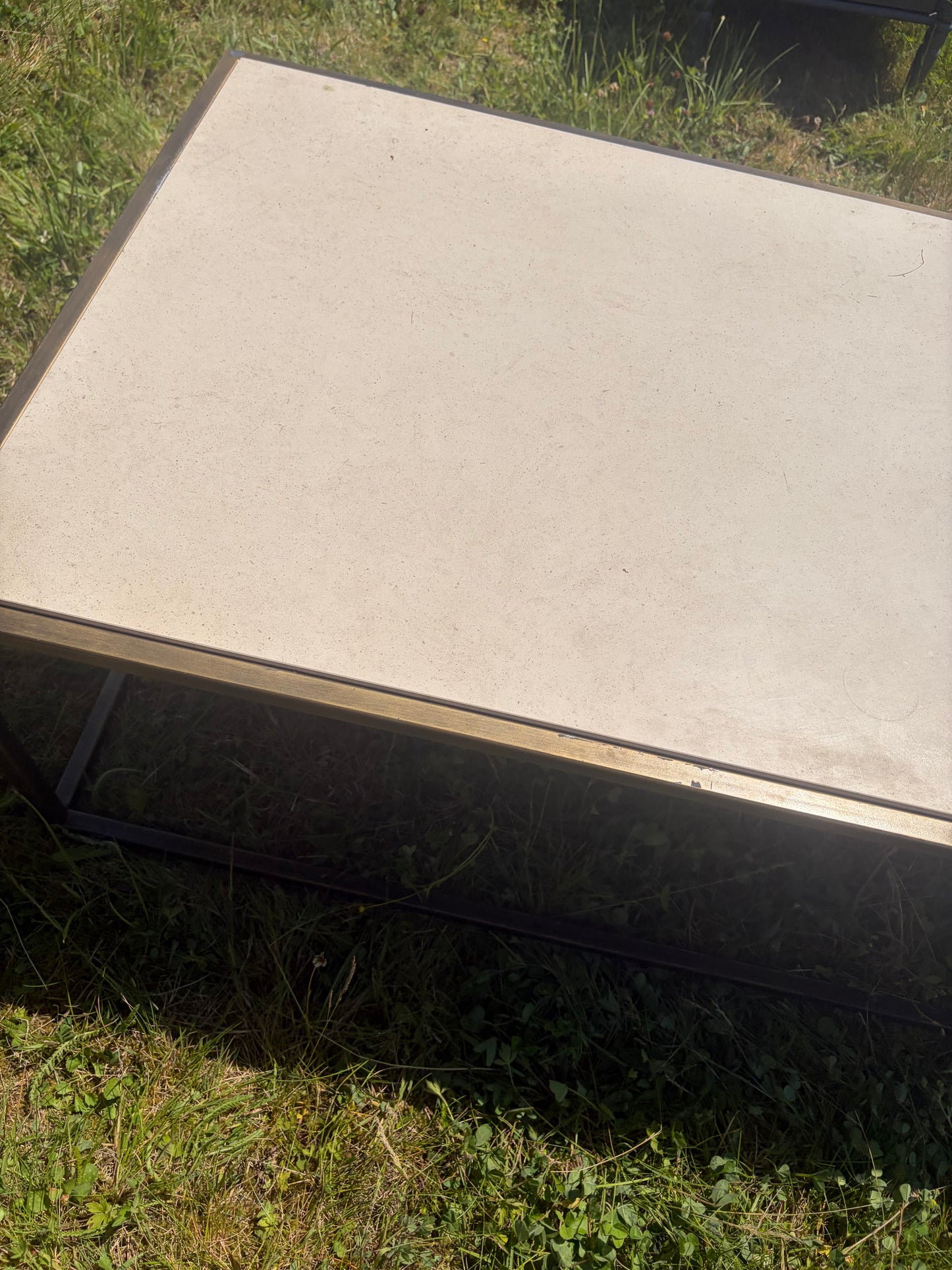 COFFEE TABLE