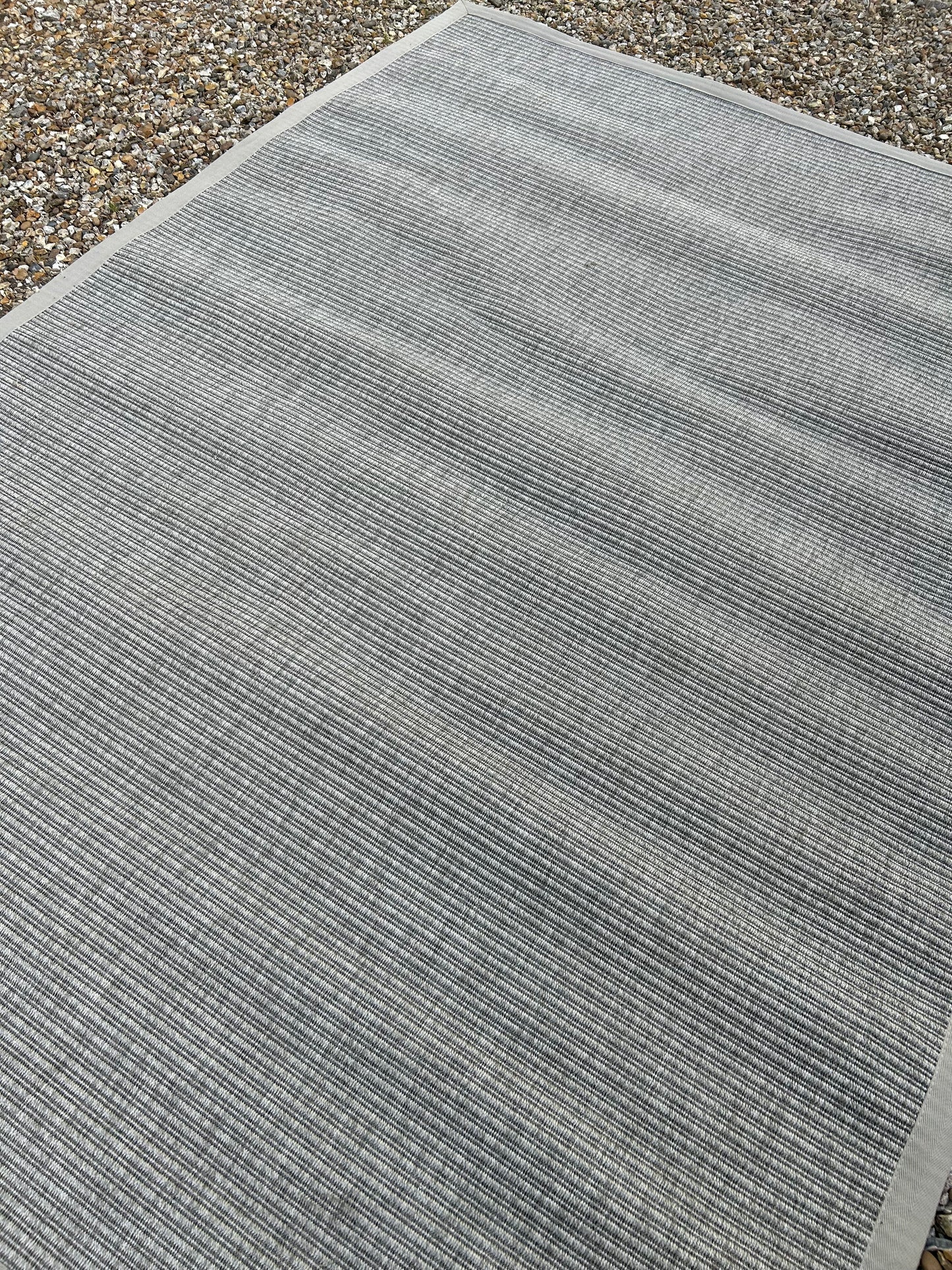 GREY RUG