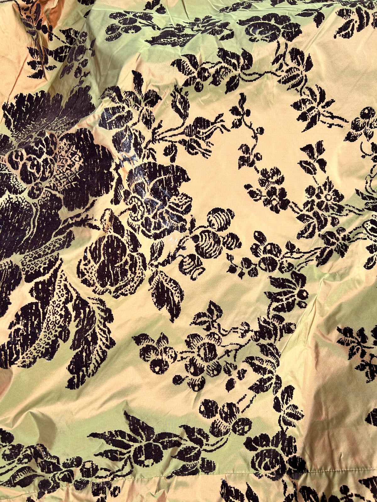 CIRCULAR CLOTH