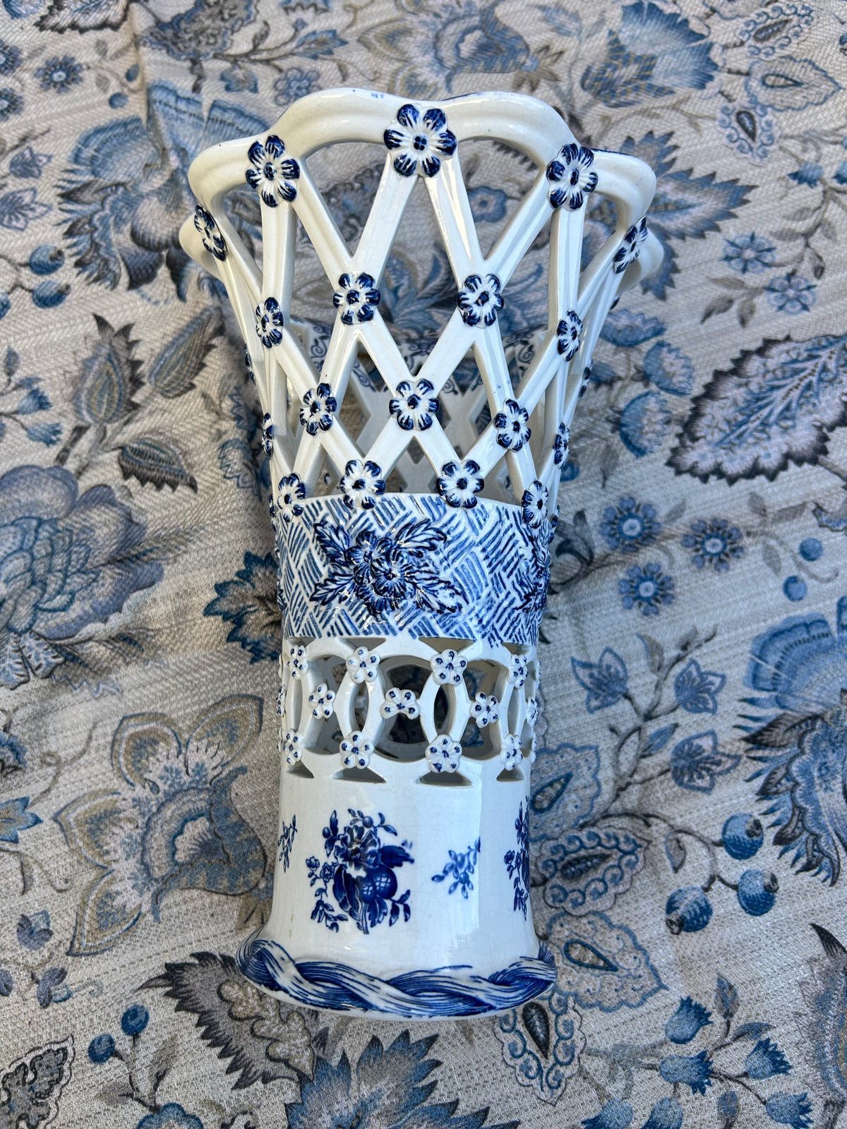 LACE VASES