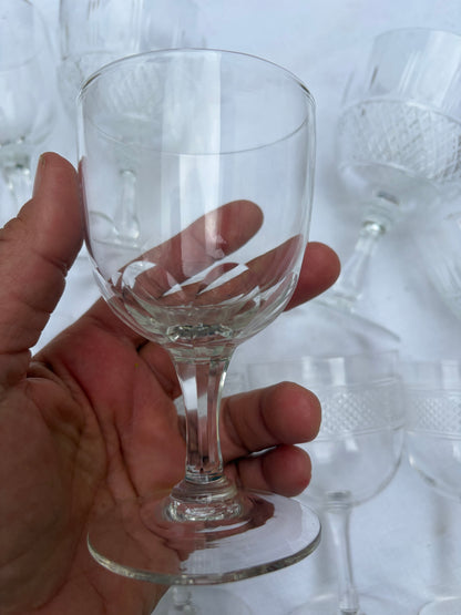10 SMALL WINE GLASSES