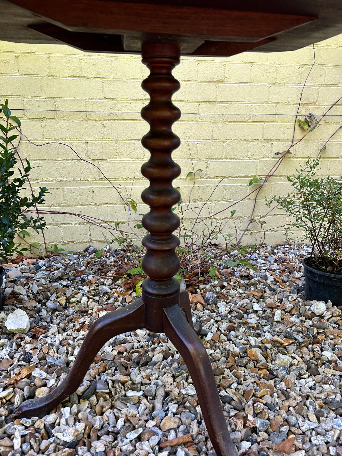 BOBBIN TABLE