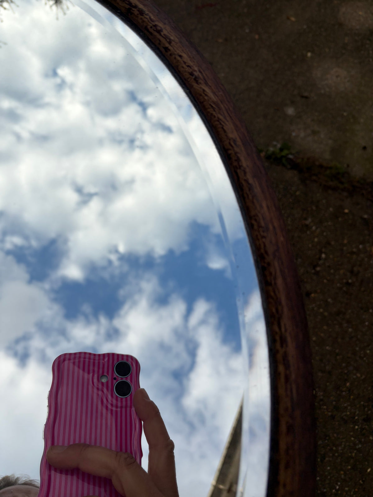LARGE OVAL MIRROR