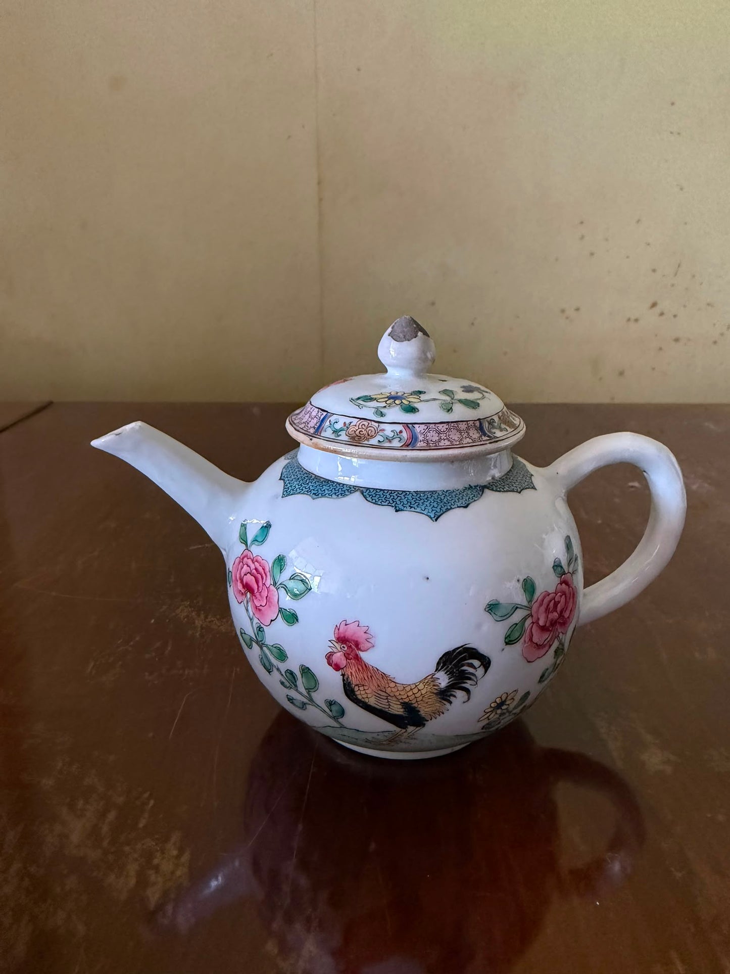 10 COLLECTABLE PIECES