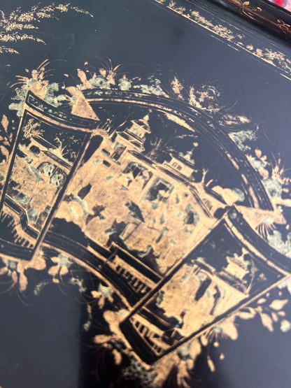 LACQUERED CHINESE BOX