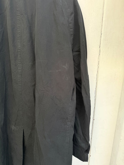 BURBERRY TRENCH COAT