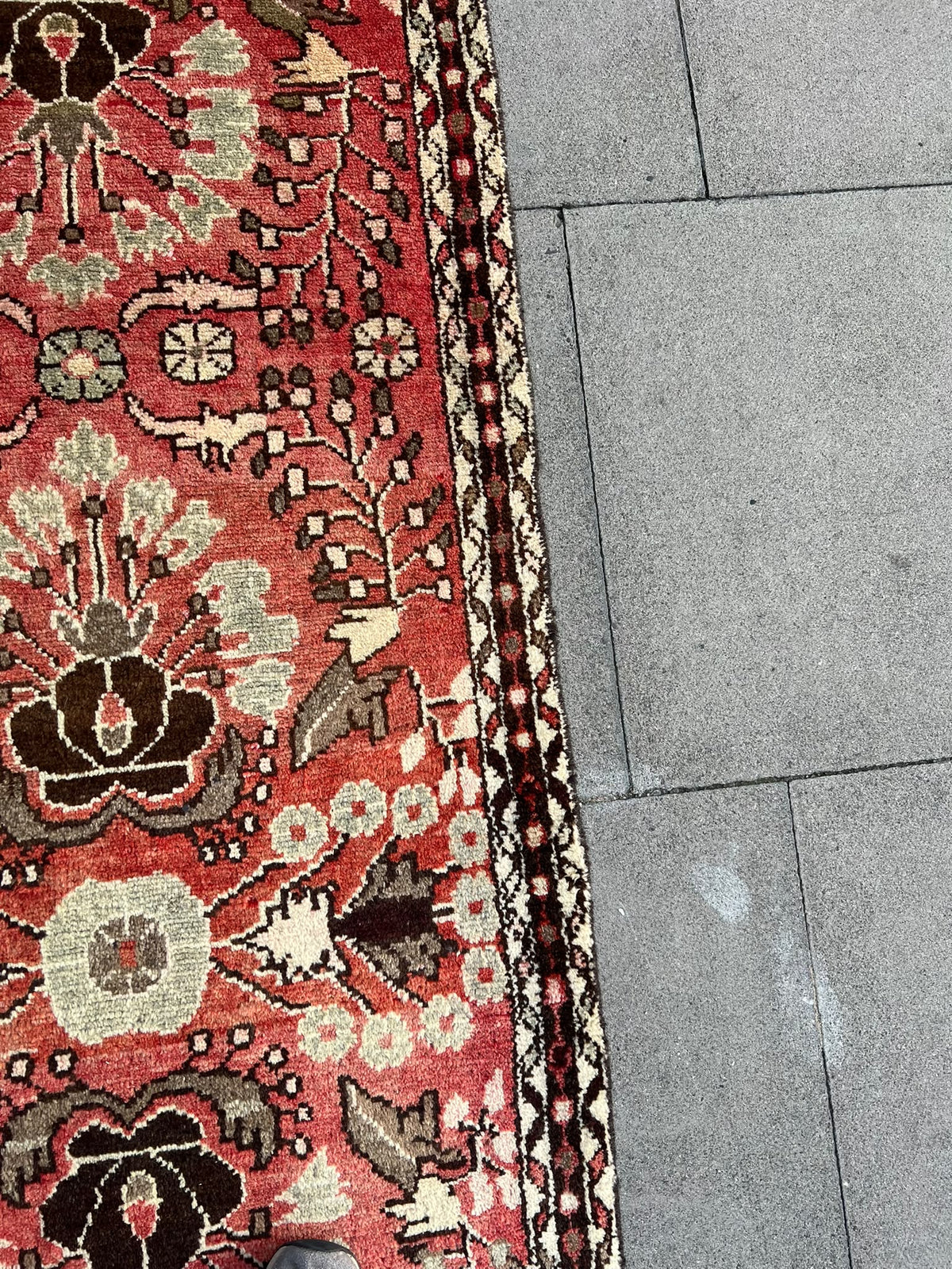 CARPET RUNNER