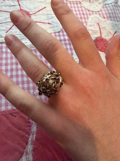 GOLD AND RUBY RING