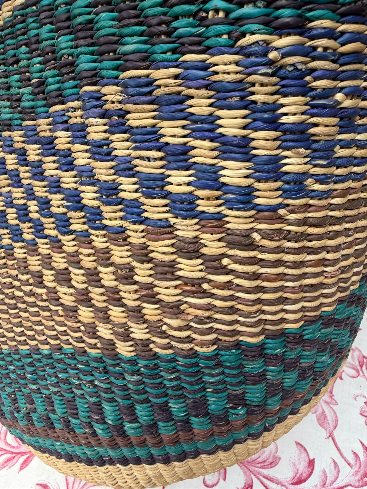 HANDWOVEN BASKET