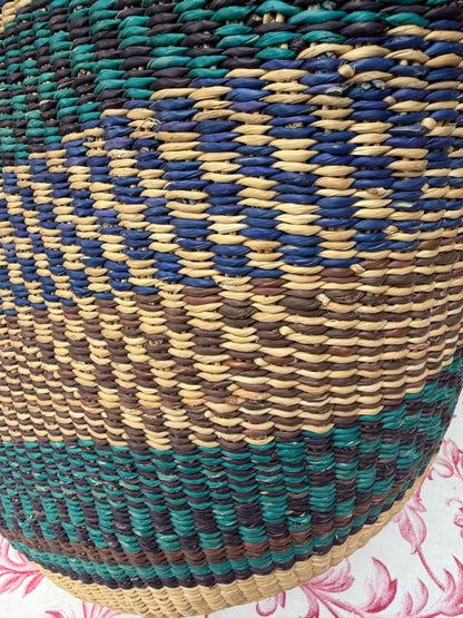 HANDWOVEN BASKET