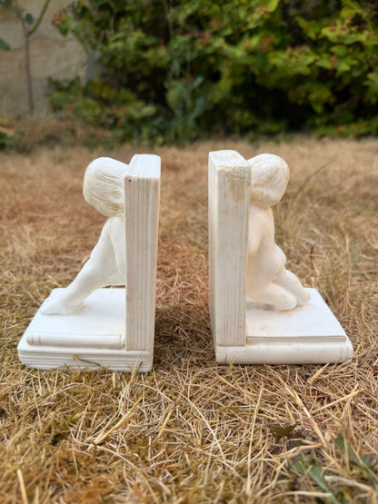BOOKENDS