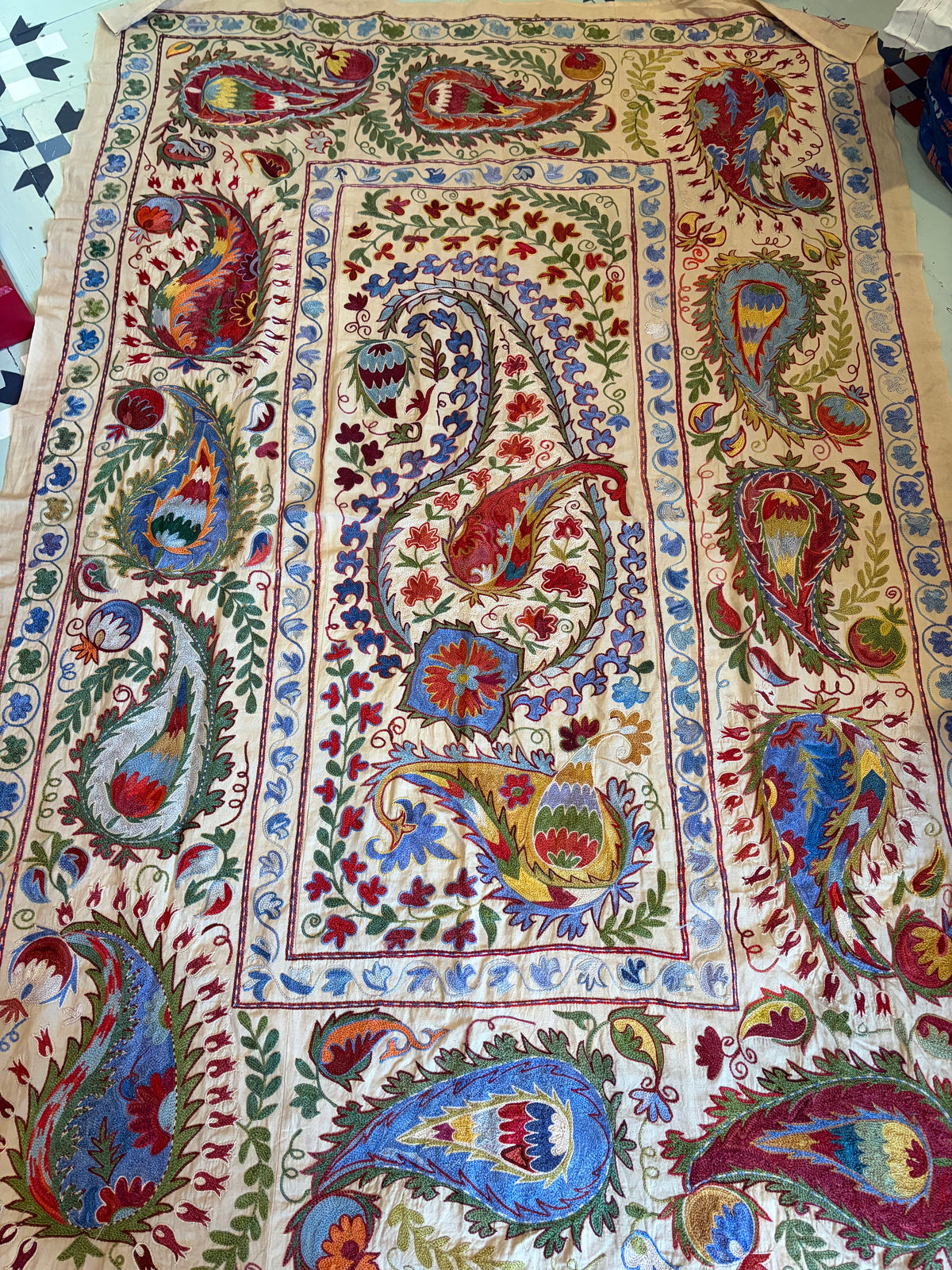 SUZANI