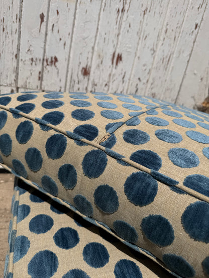 POUFFE