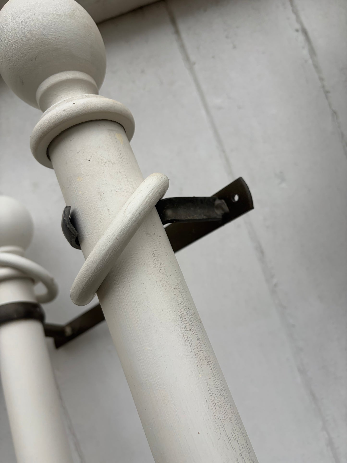CURTAIN POLES