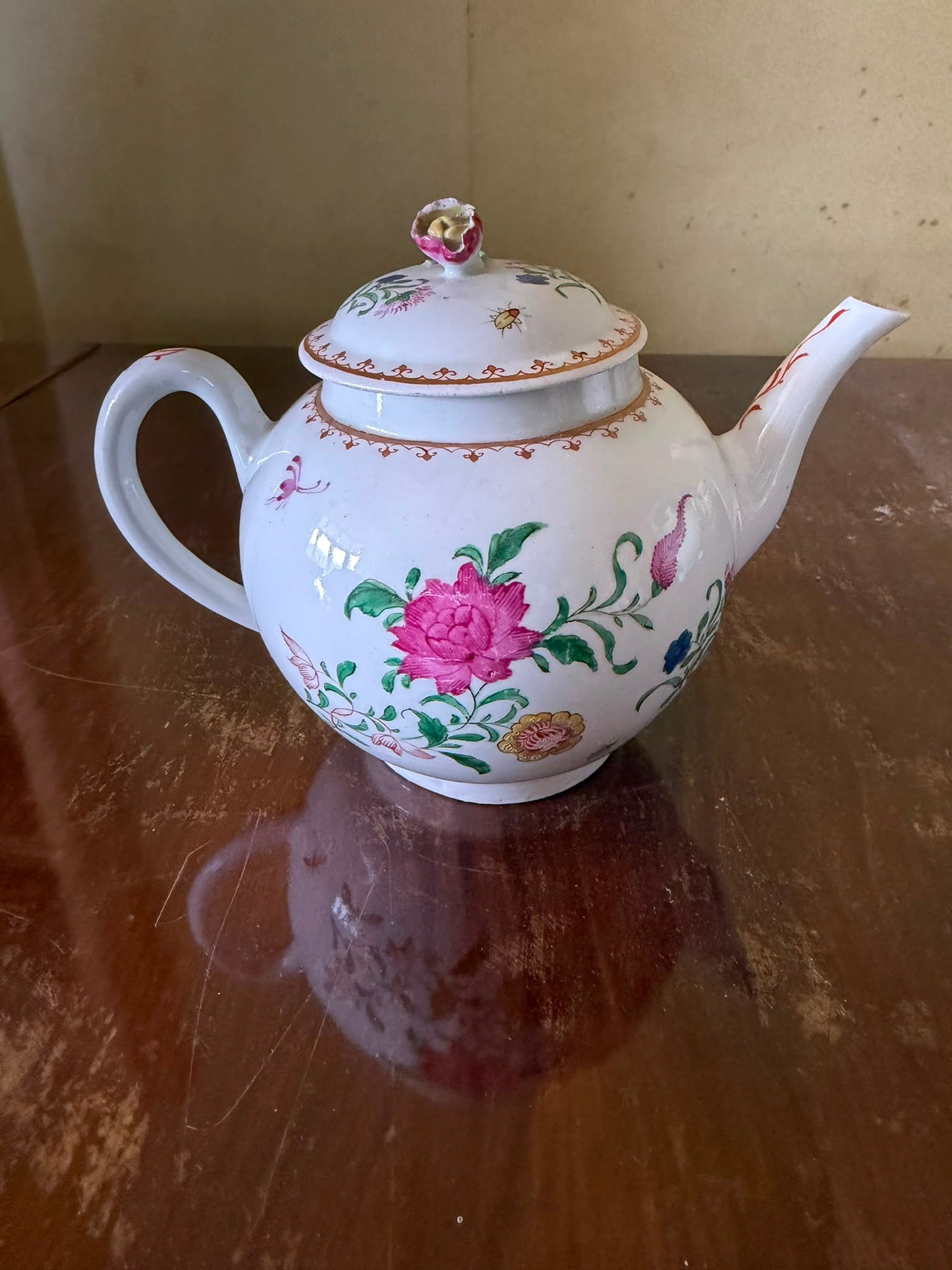 10 COLLECTABLE PIECES