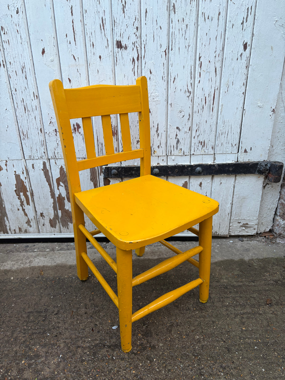 YELLOW CHAIR