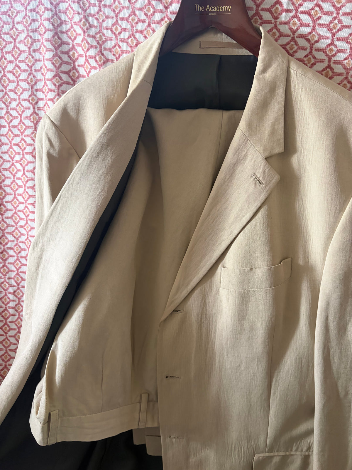 LINEN SUIT