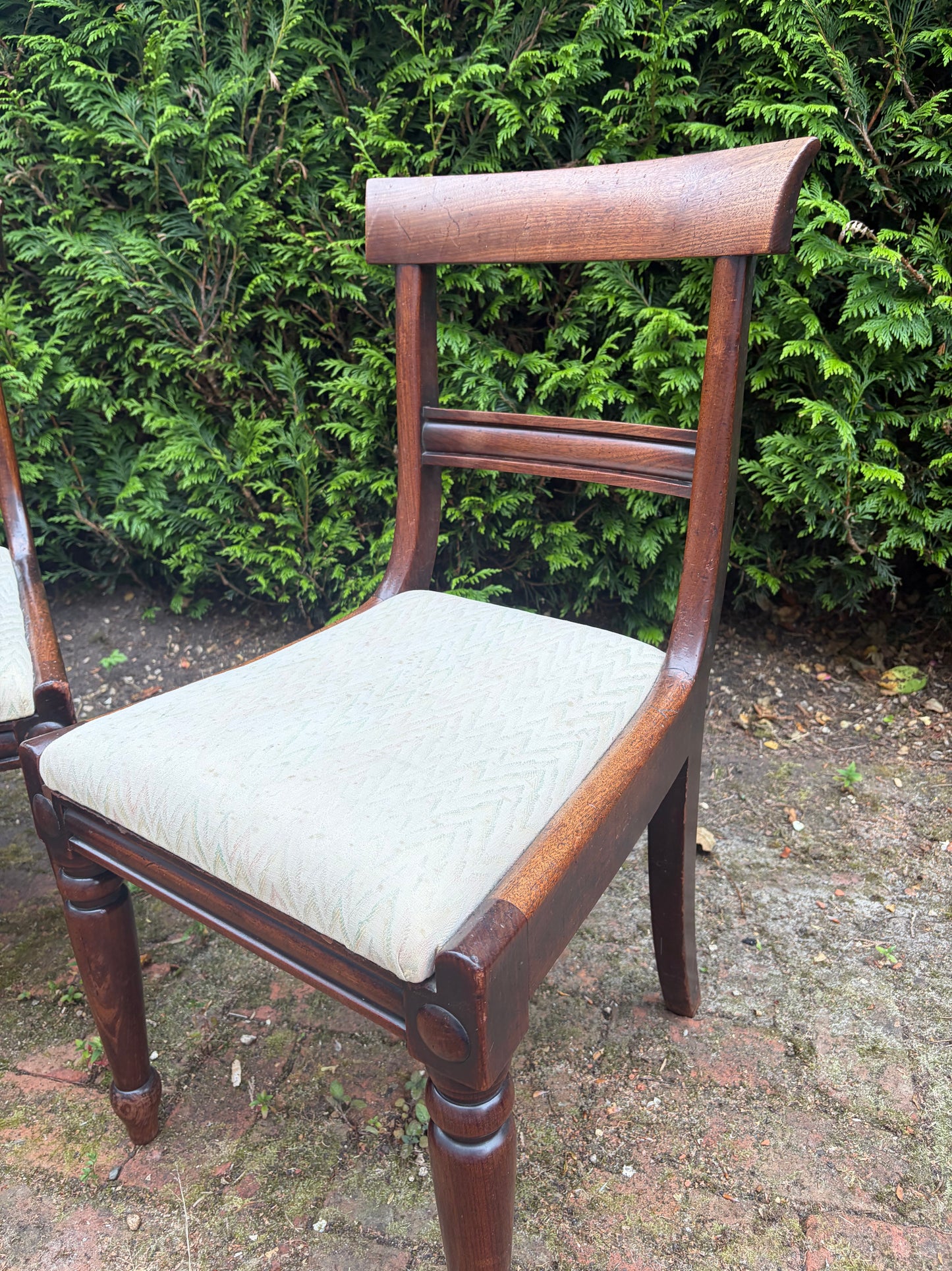 10 CHAIRS