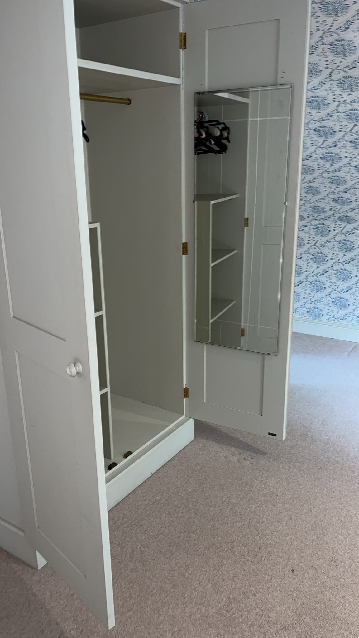 BESPOKE WARDROBE