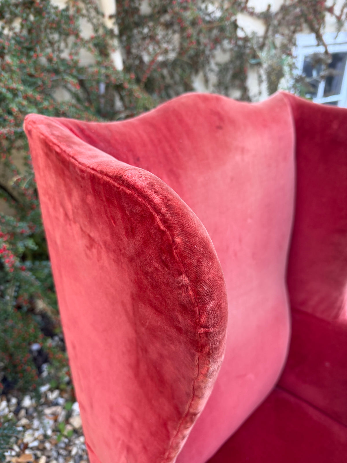 WINGBACK CHAIR