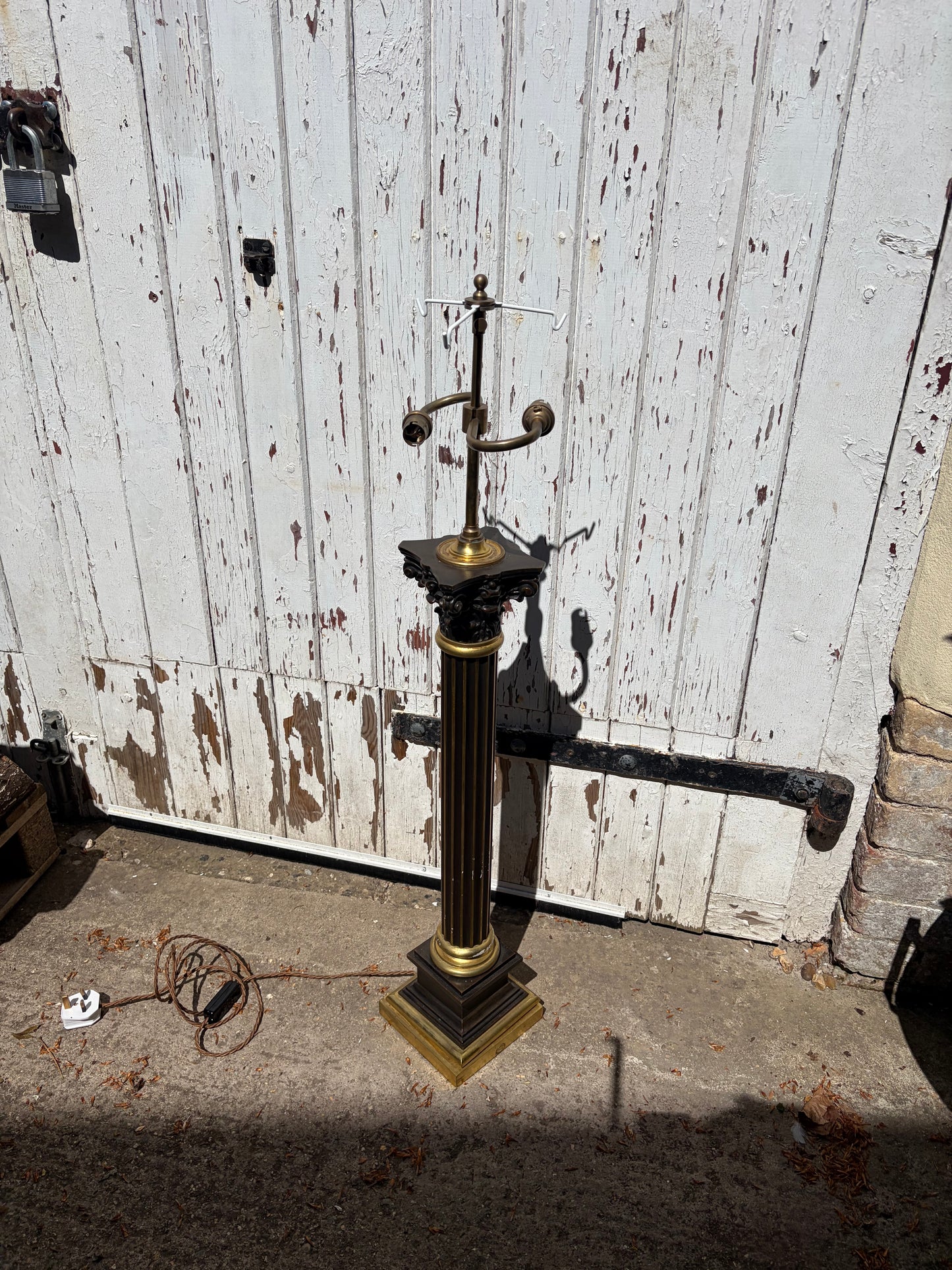 COLEFAX LAMP