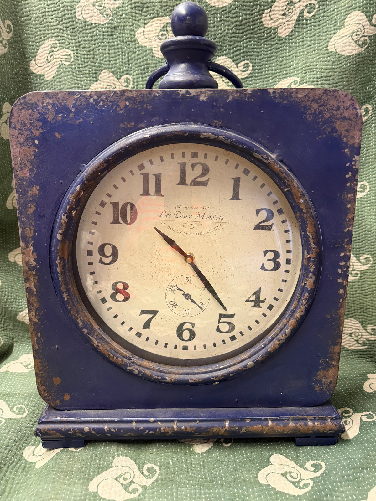 LARGE CLOCK