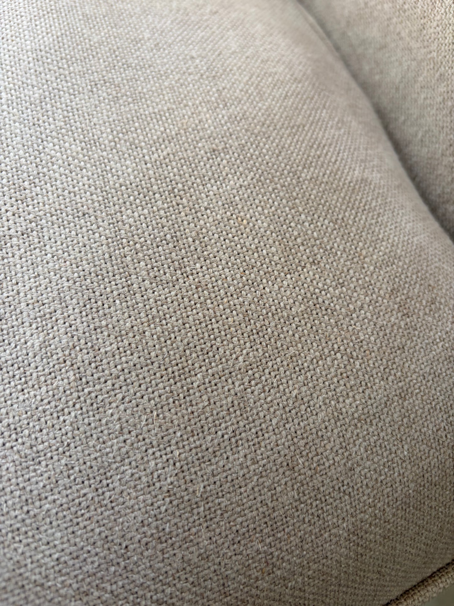 SOFA IN VOLGA LINEN