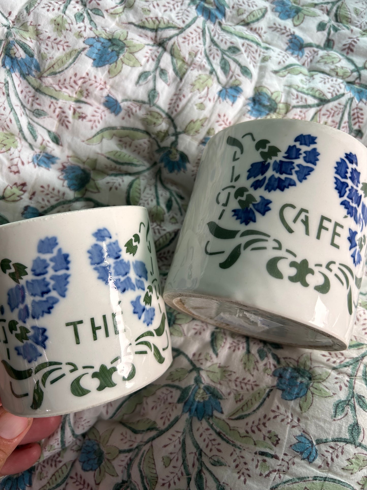 FRENCH POTS