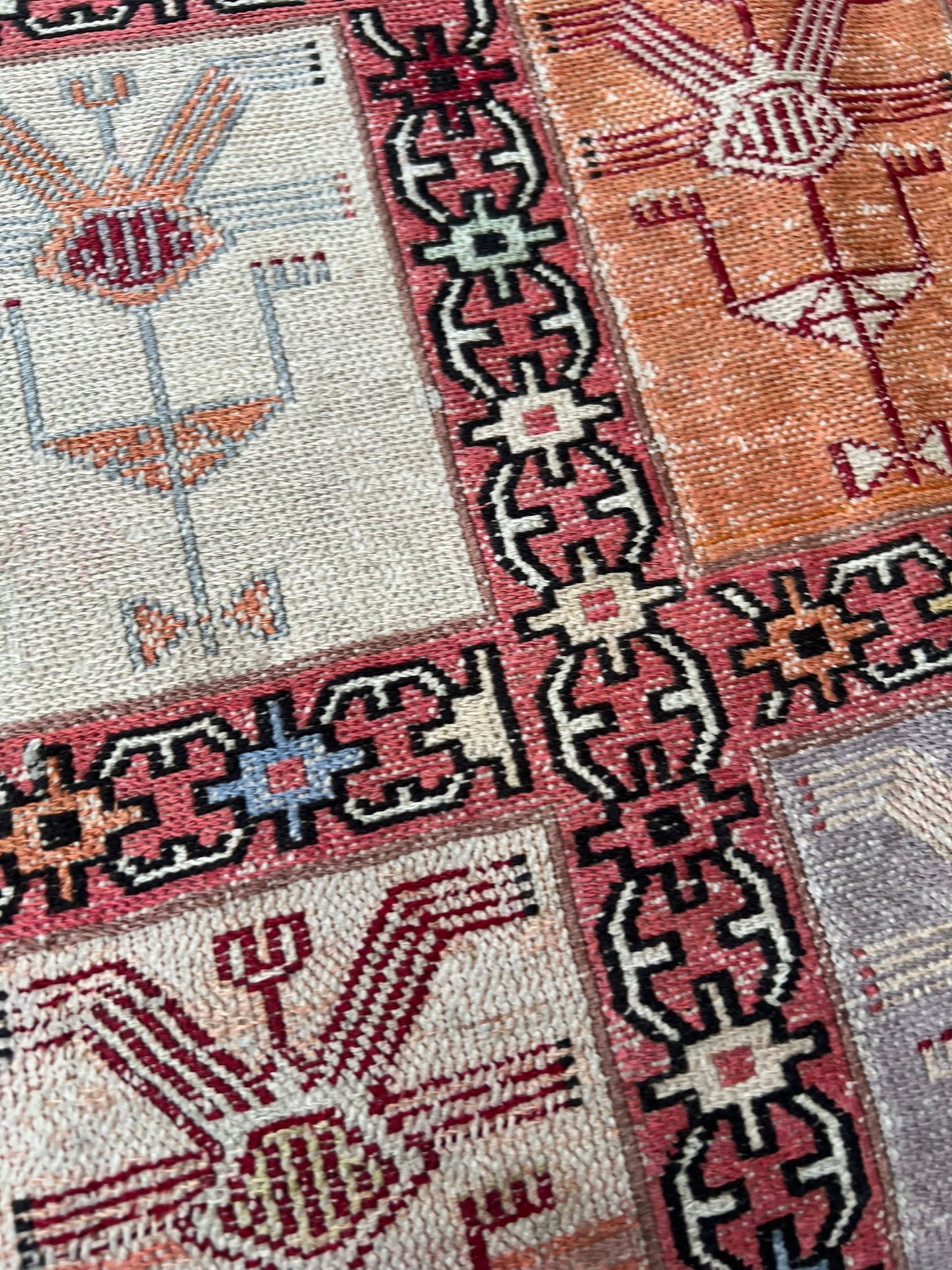 SILK FLAT WEAVE CARPET
