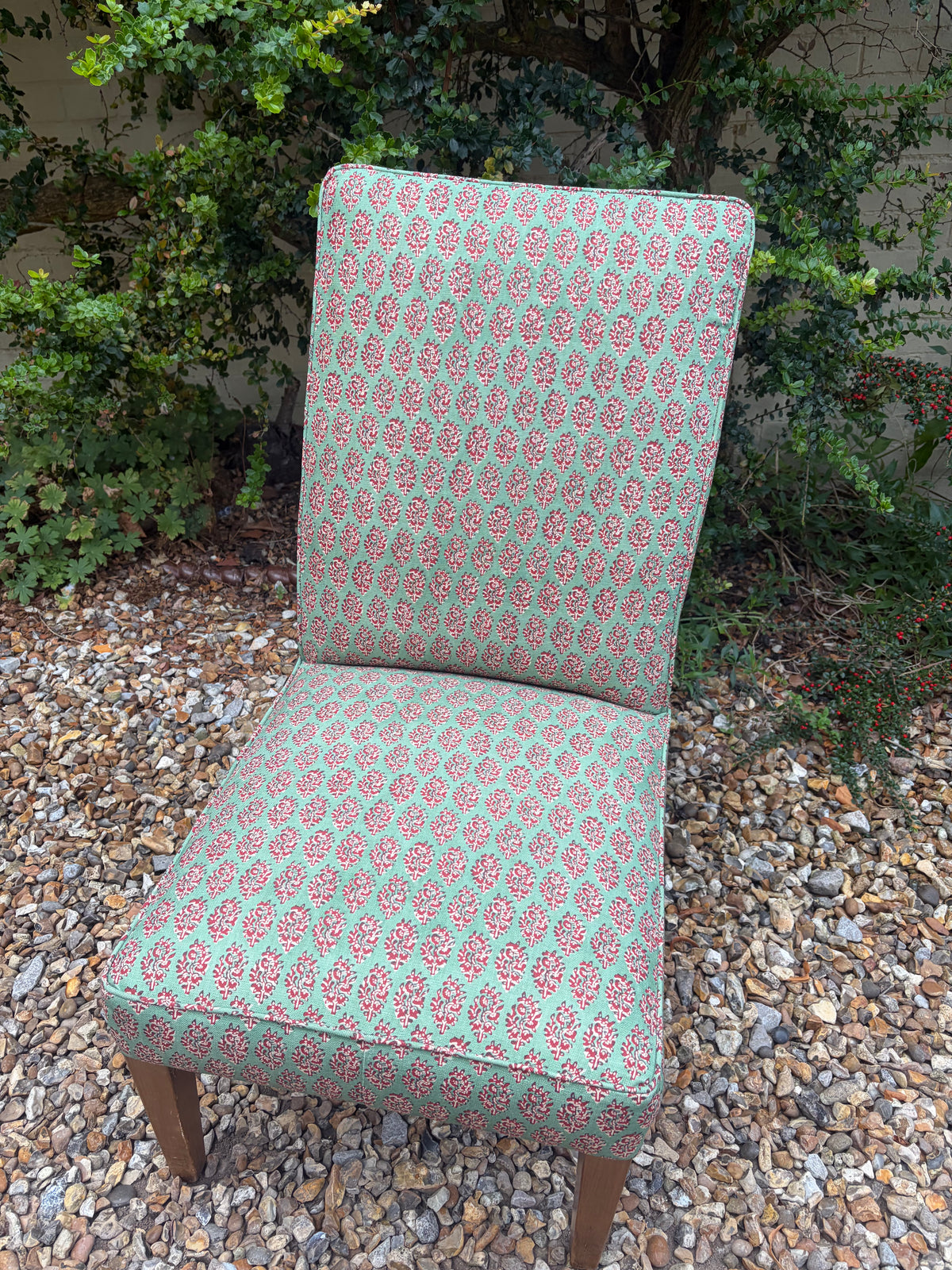 SLIPPER CHAIR