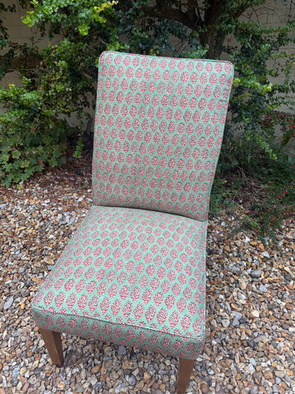 SLIPPER CHAIR