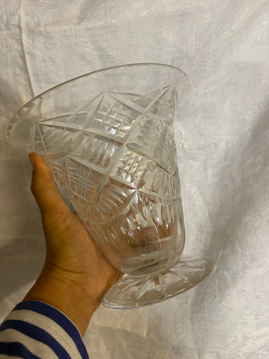 GLASS VASE