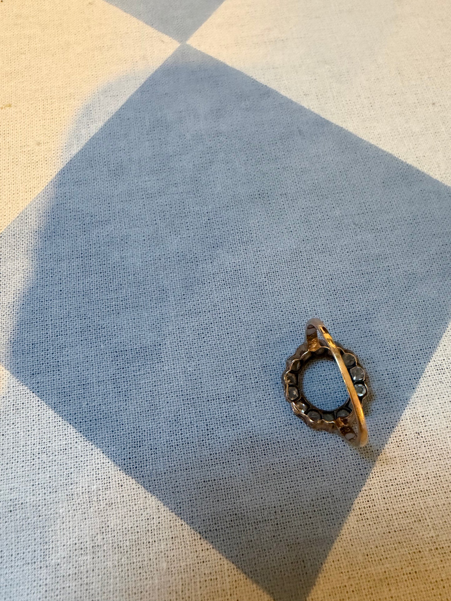 ANTIQUE DIAMOND RING