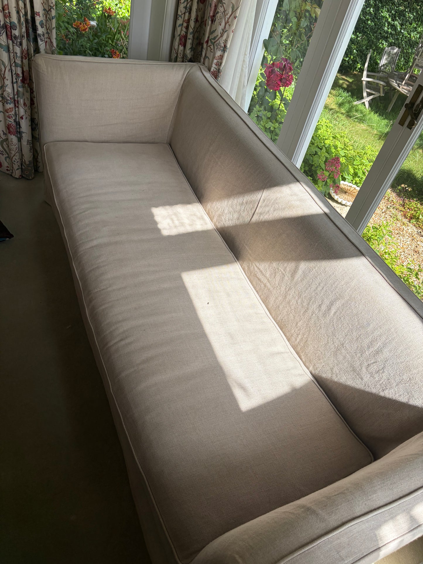 SOFA IN VOLGA LINEN