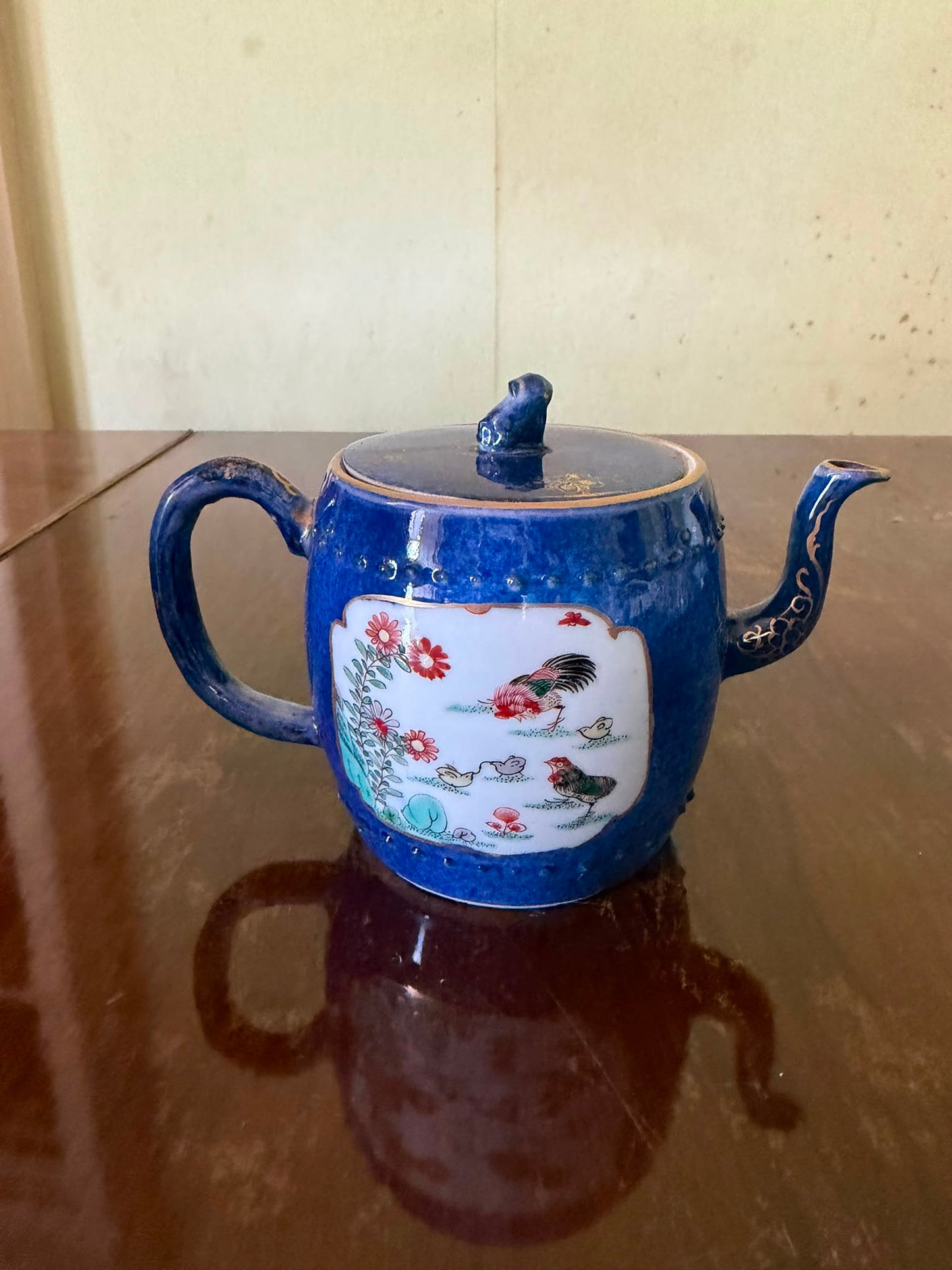 10 COLLECTABLE PIECES