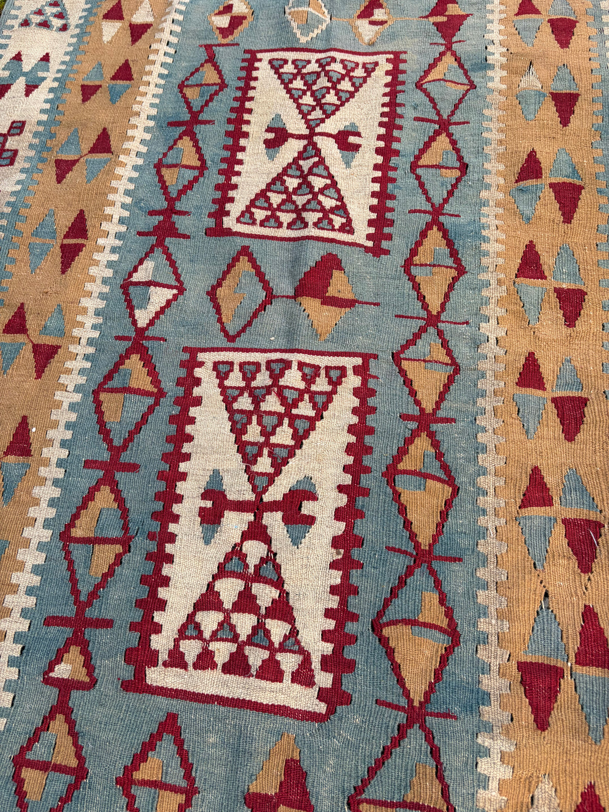 KILIM RUG