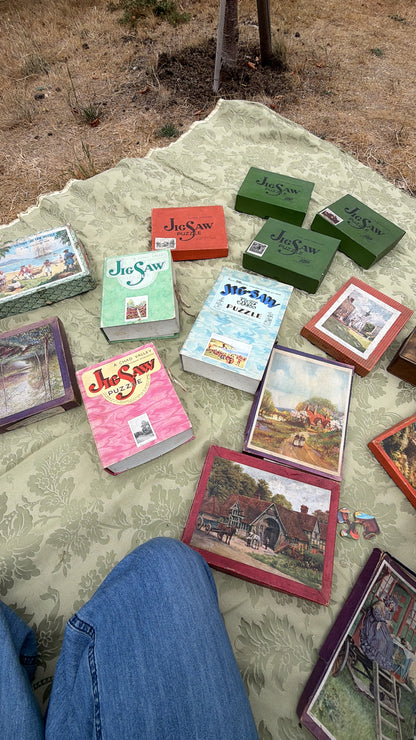 JIGSAW PUZZLES