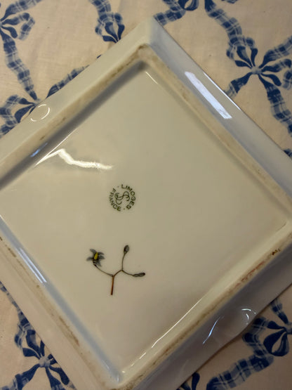 ASHTRAY