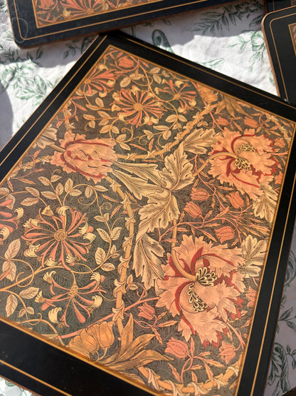 4 MORRIS PLACEMATS