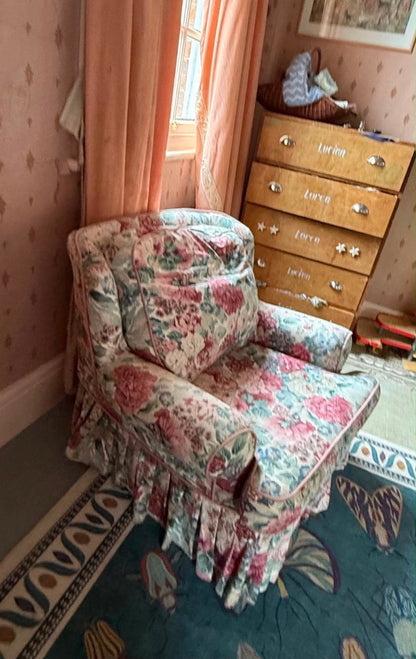 CHAIR